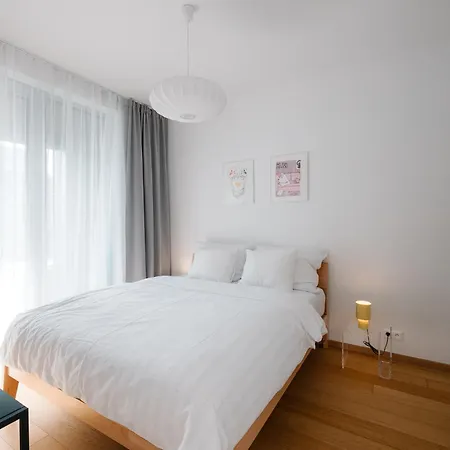Cozy And Sunny With Free Parking Sky Park Апартаменты Братислава