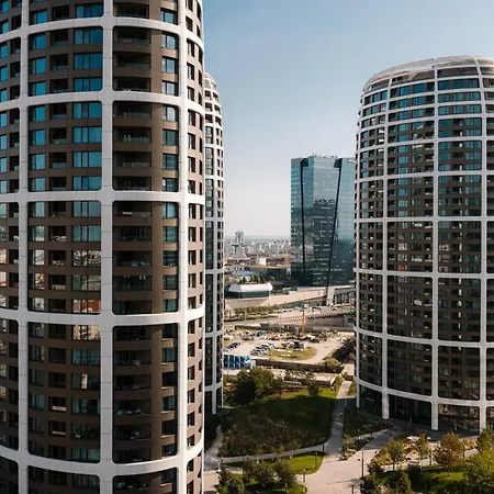 Апартаменты Cozy And Sunny With Free Parking Sky Park Братислава